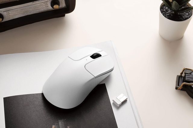 Беспроводная мышь Keychron M3 mini 4K, белый — Фото 5