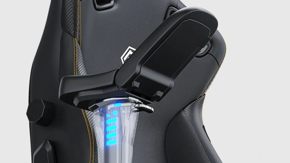 Подлокотник 5D кресла AndaSeat Kaiser 3 Pro, сложенный вверх