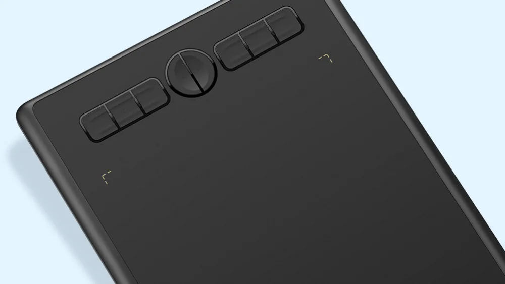 Huion Inspiroy H580X korpusidagi sakkizta dasturlanadigan tugma