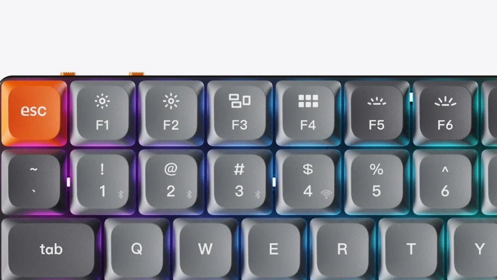 RGB-подсветка Keychron K3 Max вокруг клавиш Esc, F1–F6 и цифрового ряда