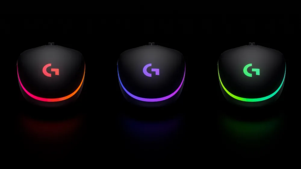 Turli rangda yonib turgan uchta Logitech G203 LIGHTSYNC sichqonchasi