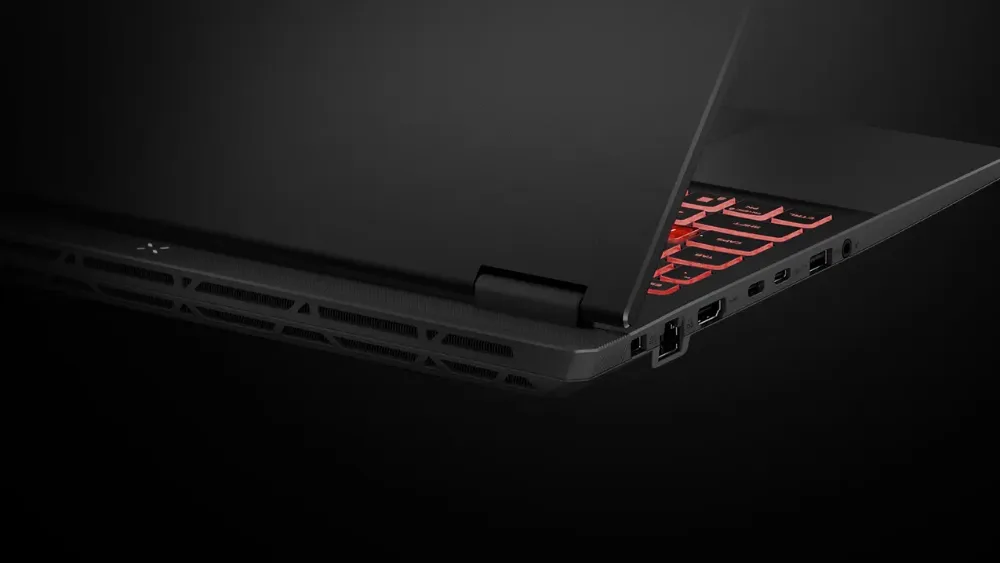 Разъёмы на боковой грани ноутбука ASUS TUF Gaming A16