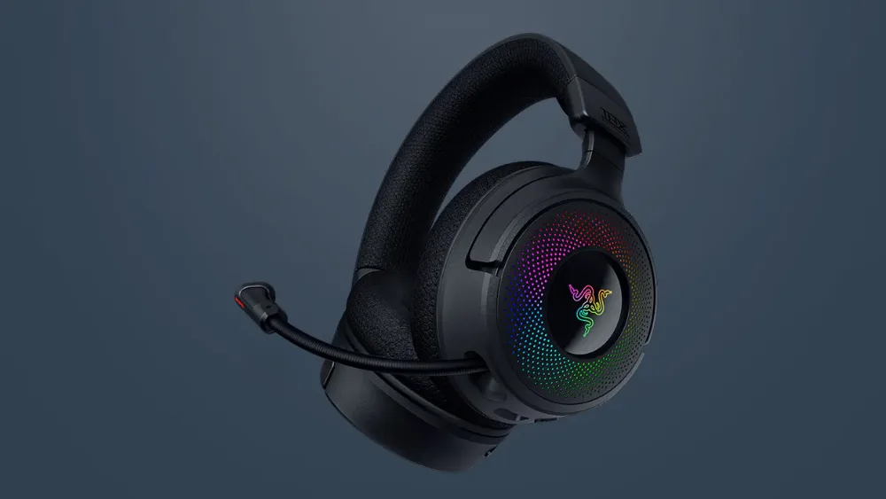 Simsiz Razer Kraken V4: kosachadagi yoritish va chiqarilgan mikrofon