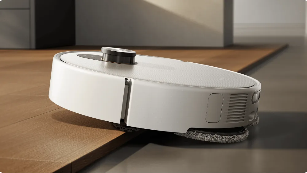 Xiaomi Robot Vacuum 5 Pro у края ковра