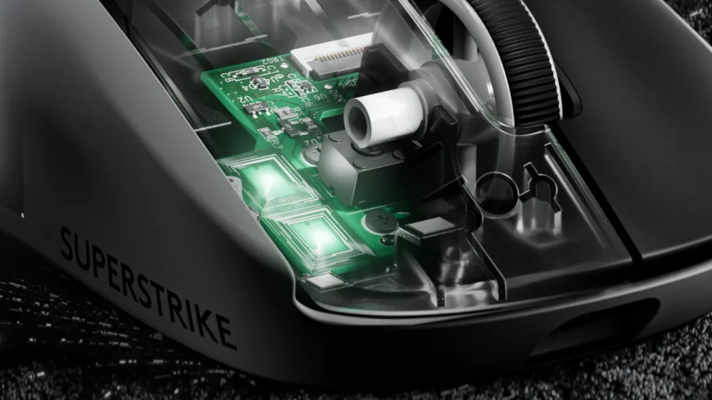 Корпус Logitech PRO X2 SUPERSTRIKE в разрезе: плата и датчики под основной кнопкой