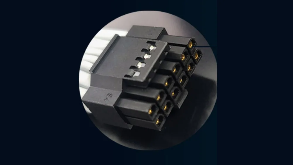 Штекер 16-pin кабеля 12VHPWR блока Zalman TeraMax II с позолоченными контактами