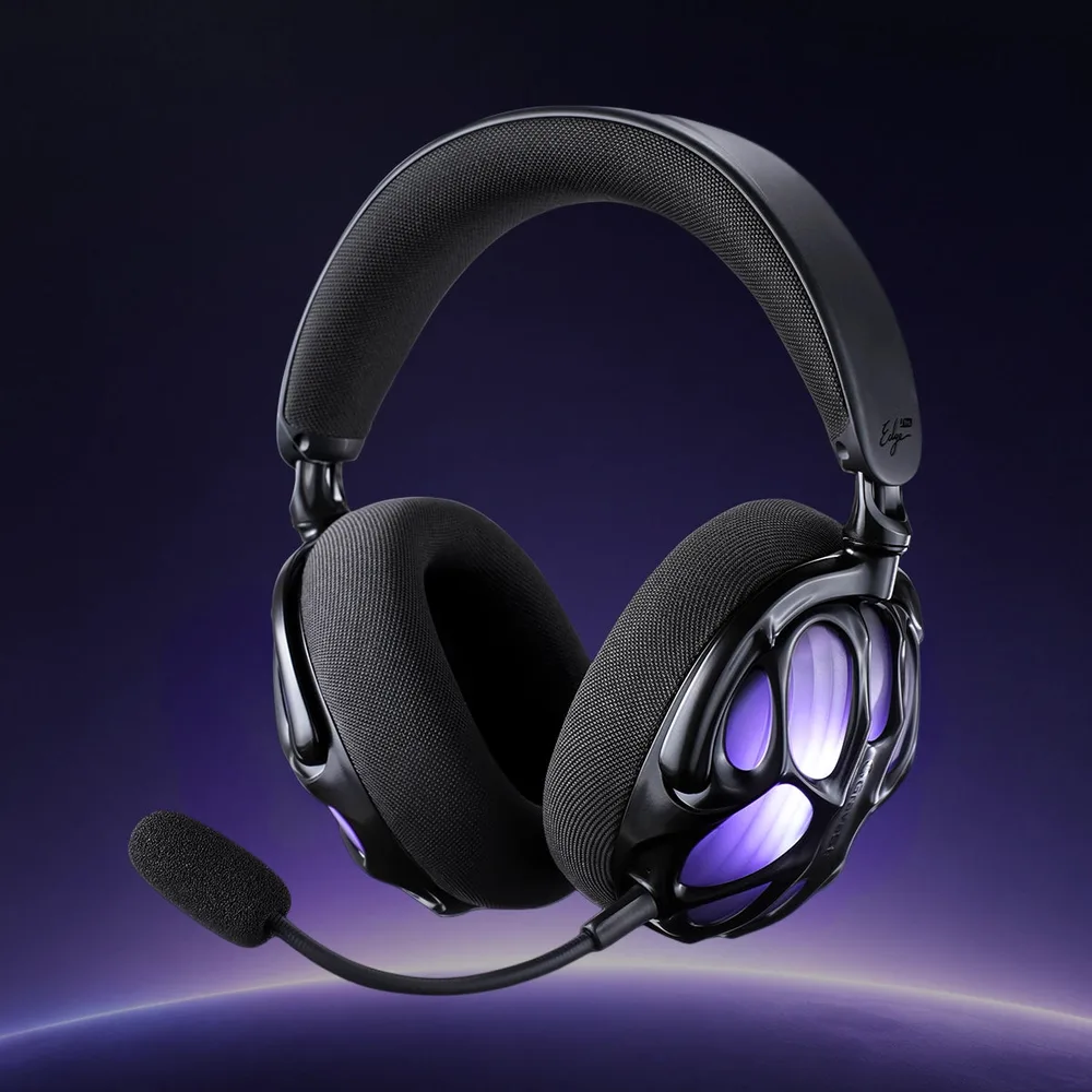 Беспроводная гарнитура GravaStar Mercury Edge Pro с подсветкой в чашках и съёмным микрофоном на тёмном фоне